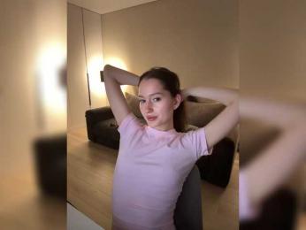 whiteTEA webcam bongacams model stream image