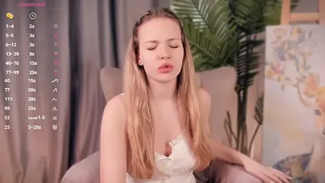 SilentHowl webcam stripchat model stream image