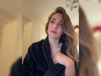 -Lana-Chester- webcam model stream image