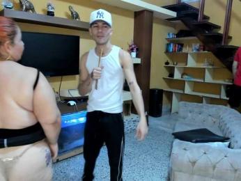 secretroomies-1 webcam model stream image