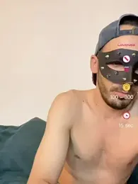 TomDesire webcam model stream image