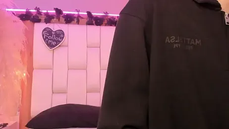 Daphne_And_Roger webcam stripchat model stream image