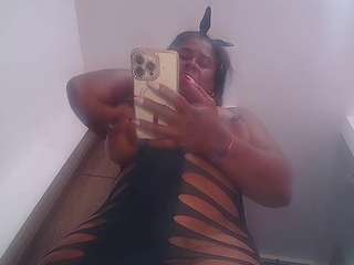 greatnipplesxxx webcam model stream image