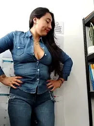_Sarah-Office1 webcam stripchat model stream image