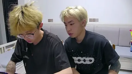 Chili-001 webcam stripchat model stream image