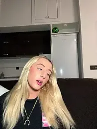 Strongqueen webcam stripchat model stream image