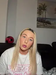 Strongqueen webcam stripchat model stream image