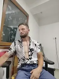 ParevePay webcam model stream image
