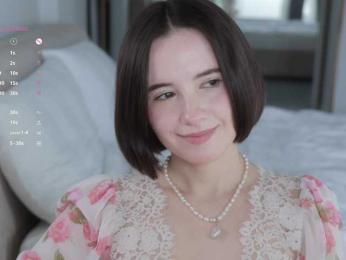 MissEssie webcam model stream image