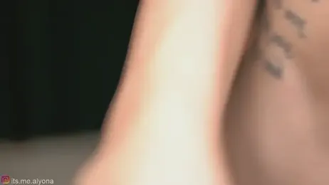 Alyonaqueen_ webcam model stream image