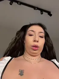 KimArts webcam stripchat model stream image