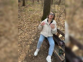 SweetCoople webcam model stream image