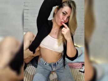 SweetCoople webcam model stream image