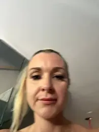 Bella-Tight webcam model stream image