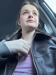 your_babymila webcam model stream image