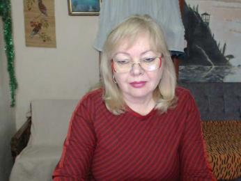 EvelynLoveShy webcam model stream image