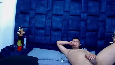 GroupNoLimits webcam model stream image