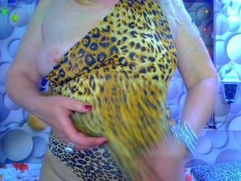 LizSage webcam model stream image