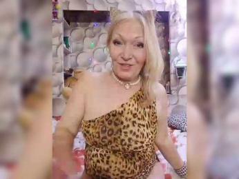 LizSage webcam model stream image