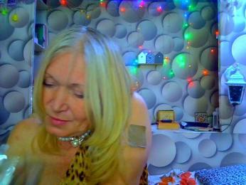 LizSage webcam model stream image