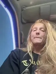 GoldenFlameGoddess webcam model stream image