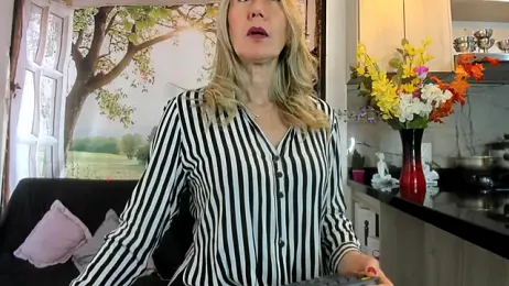 ashleymilf_1 webcam stripchat model stream image