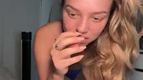 KayleeBella webcam stripchat model stream image