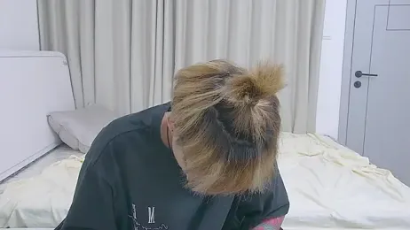 KK-cuteboy webcam model stream image