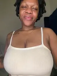 Boneca25 webcam stripchat model stream image