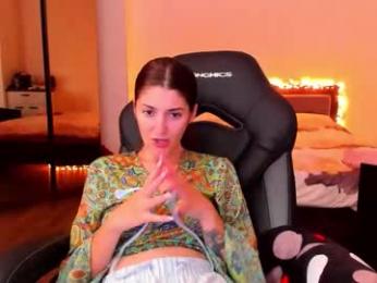 _just_a_simple_girl webcam model stream image