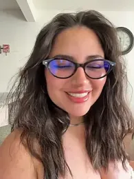sukhakunis1 webcam model stream image