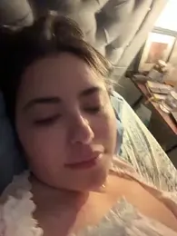sukhakunis1 webcam stripchat model stream image