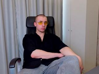 Kellen West webcam flirt4free model stream image