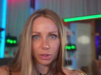 EvaFashionista webcam bongacams model stream image