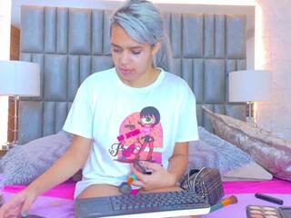 Alana Houston webcam model stream image