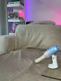 JezzyHill webcam model stream image