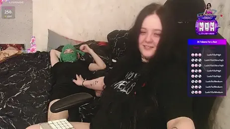 your_8a8y webcam model stream image