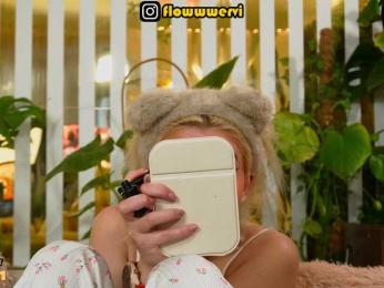 FlowwwerGirl webcam bongacams model stream image