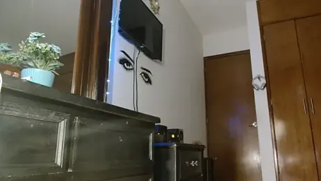 MINI_Petite webcam model stream image