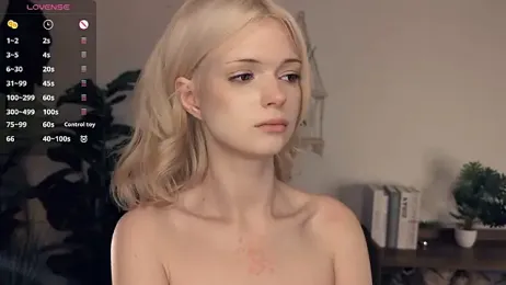 LaureMestler webcam model stream image