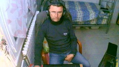 lokoum393 webcam model stream image