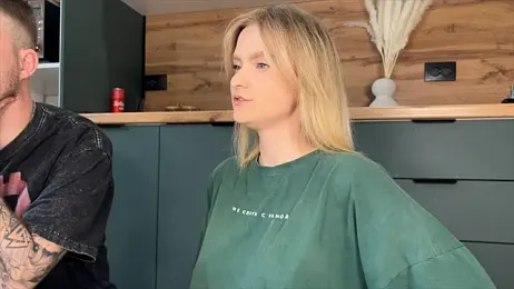 Adelovenick webcam model stream image