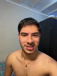 ApoloGray__ webcam model stream image