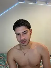 ApoloGray__ webcam stripchat model stream image