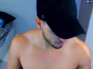 Kris Khalifa webcam flirt4free model stream image