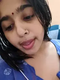 Cute-Simmi69 webcam stripchat model stream image