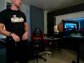 muscularfriend webcam model stream image