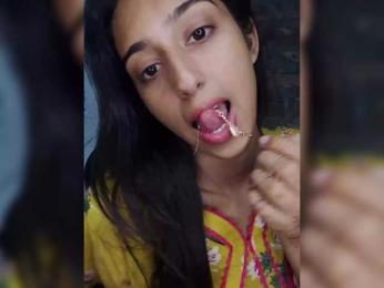 AlinaPopy webcam model stream image