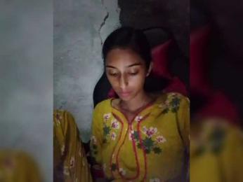 AlinaPopy webcam model stream image