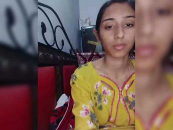 AlinaPopy webcam model stream image